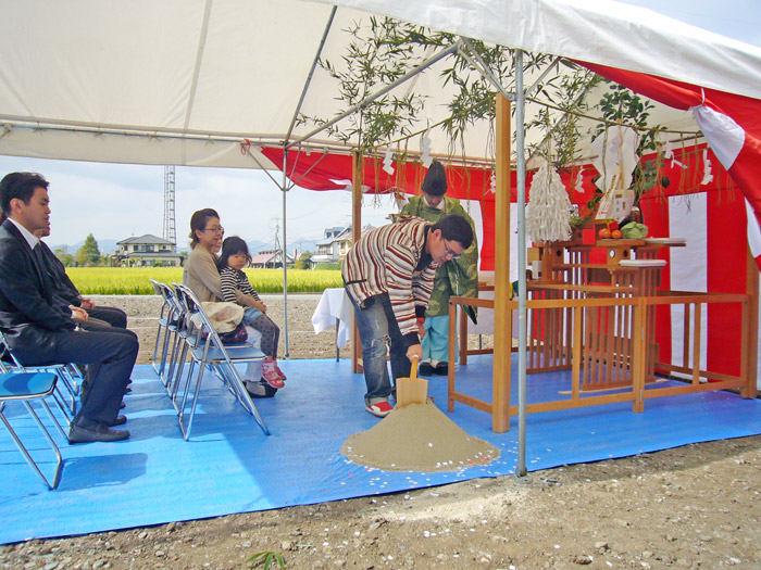 ヤマックス炭の家-菊陽町新山M様地鎮祭4.jpg