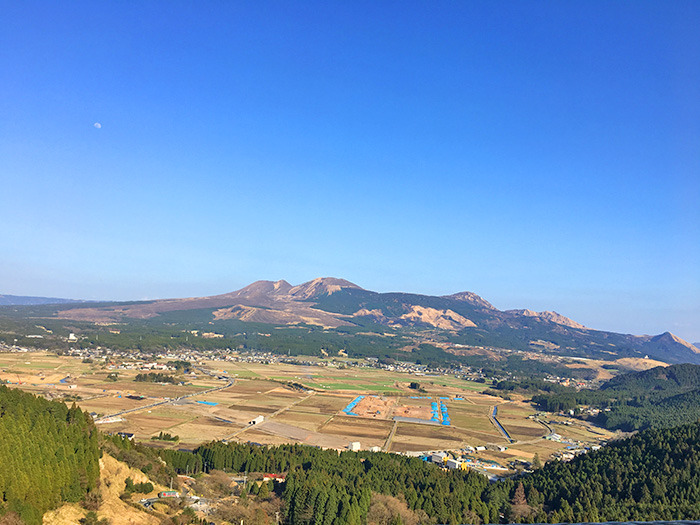 ヤマックスyamax新築炭の家阿蘇神社お花見と馬ロッケ1.jpg